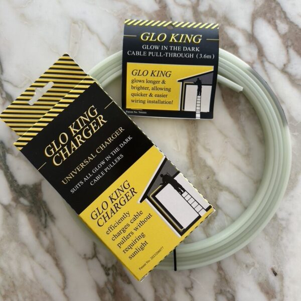GLO KING CHARGER <span class="sub">Universal Glow-in-the-Dark Cable Puller Charger</span>